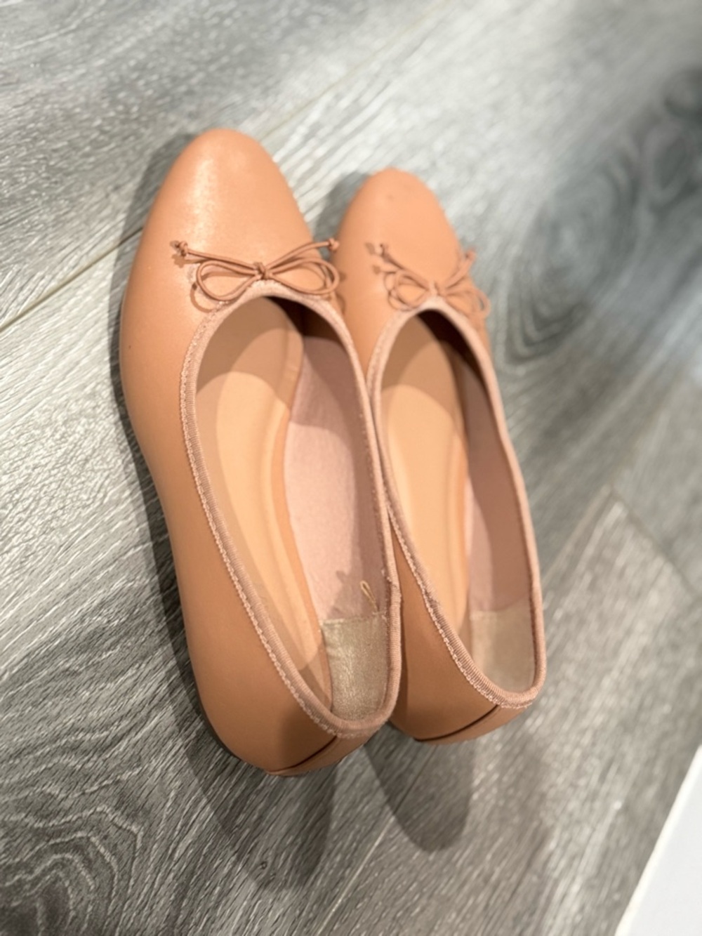 Old Navy Women’s Ballet Flats in Peach